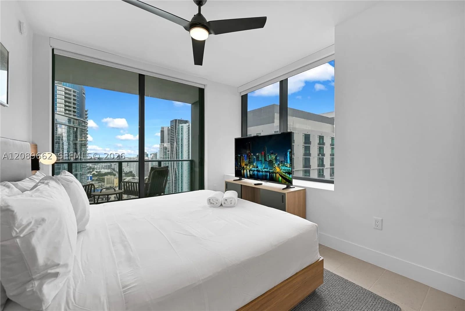 2-bedroom Condo — 159 6th St #3901, Miami, FL 33132