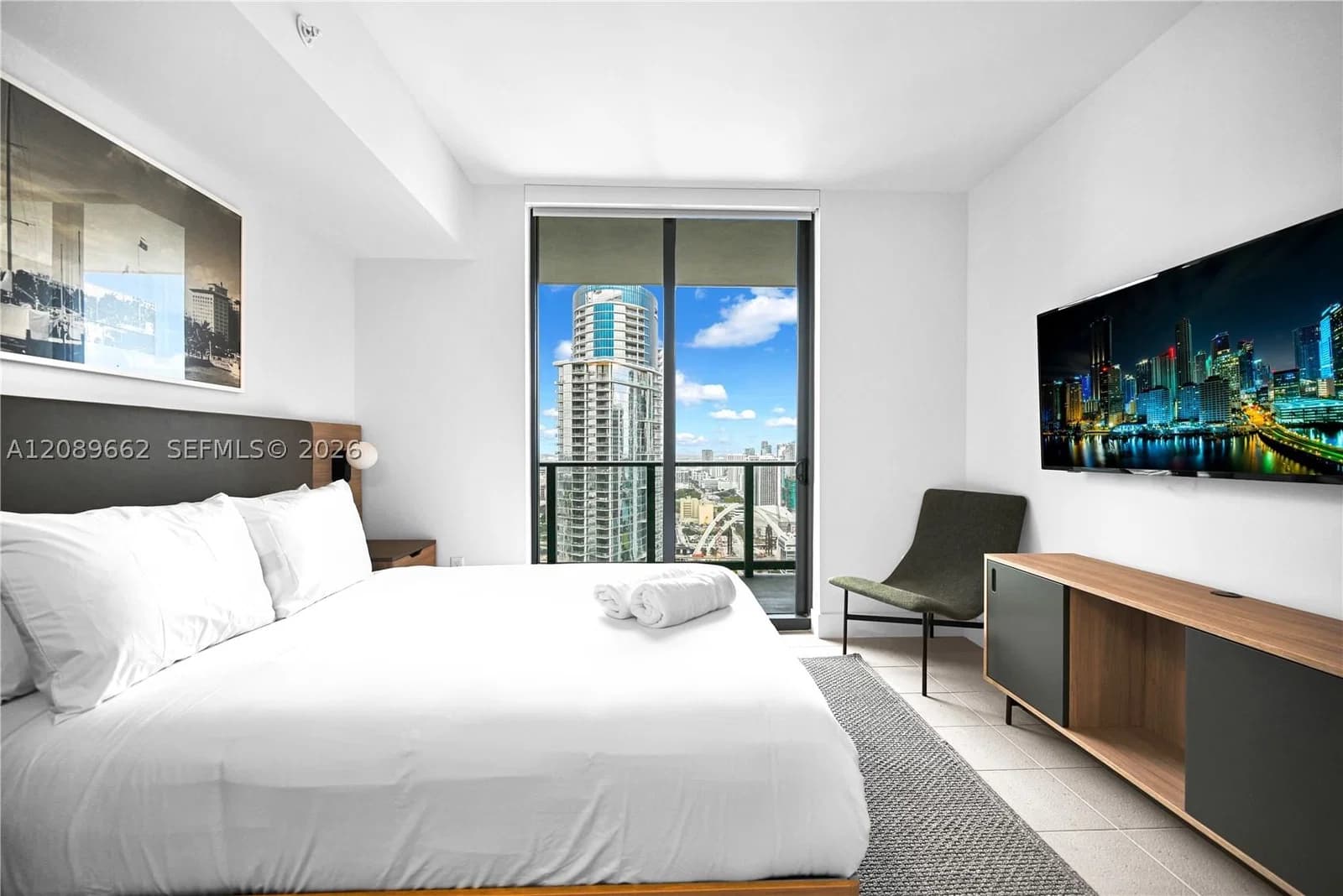 2-bedroom Condo — 159 6th St #3901, Miami, FL 33132