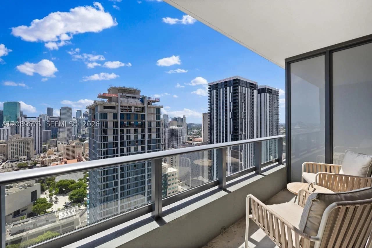 Condo — 159 6th St #3206, Miami, FL 33132