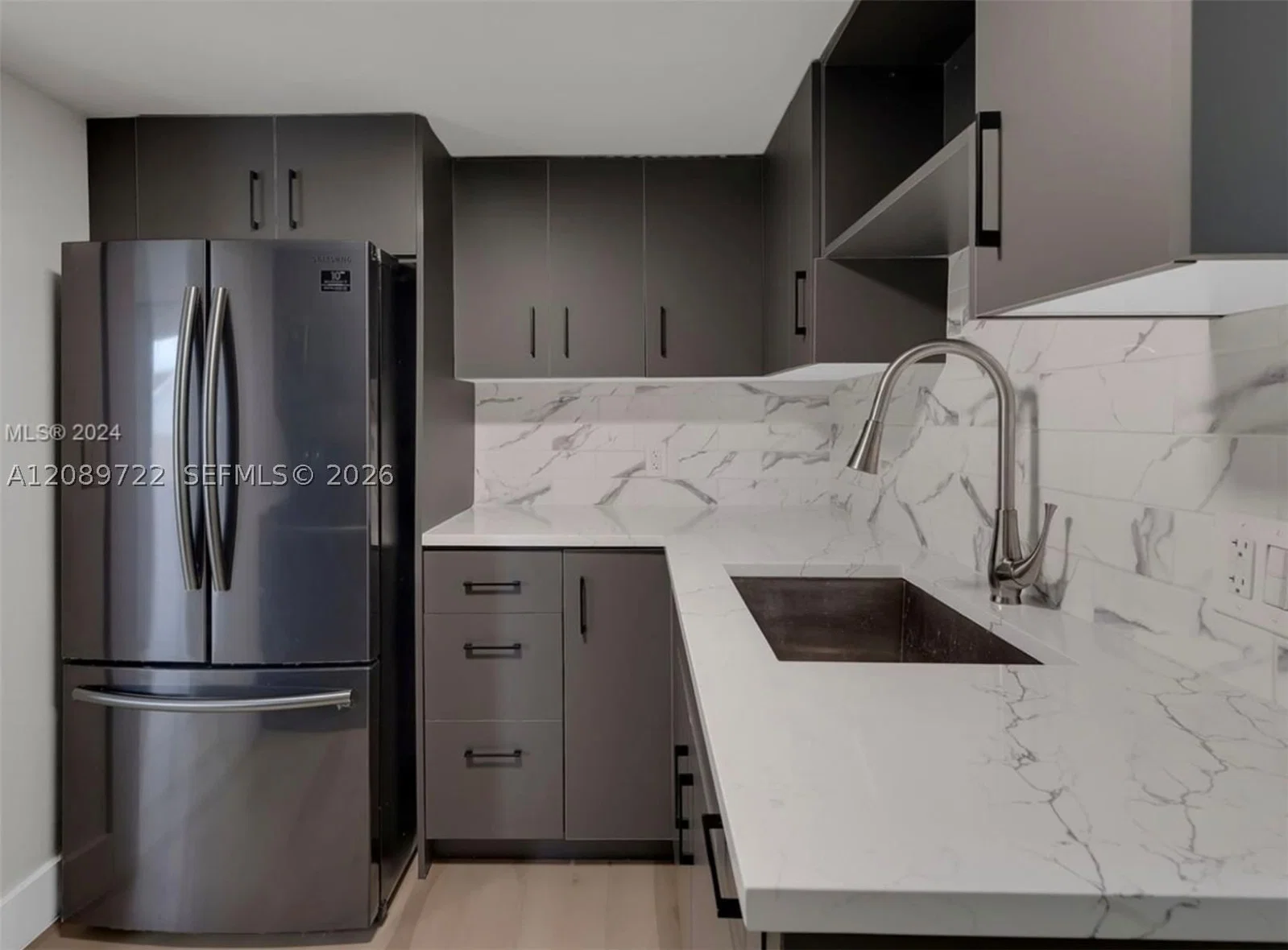 3+1 Müstakil ev — 345 44th St, Miami, FL 33127