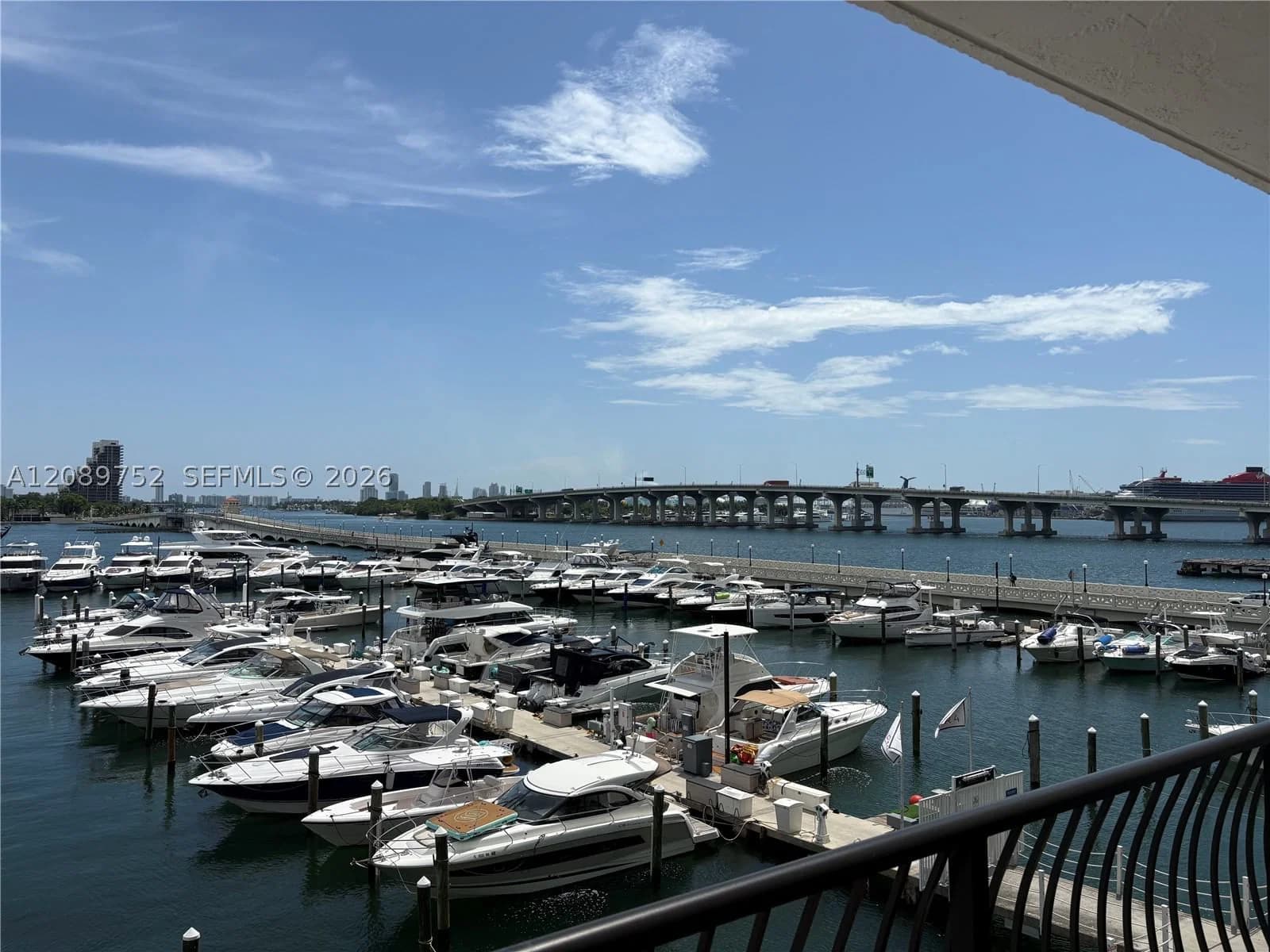 Condo — 555 15th St #420, Miami, FL 33132