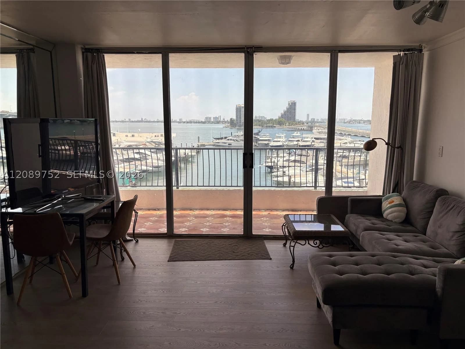 Condo — 555 15th St #420, Miami, FL 33132