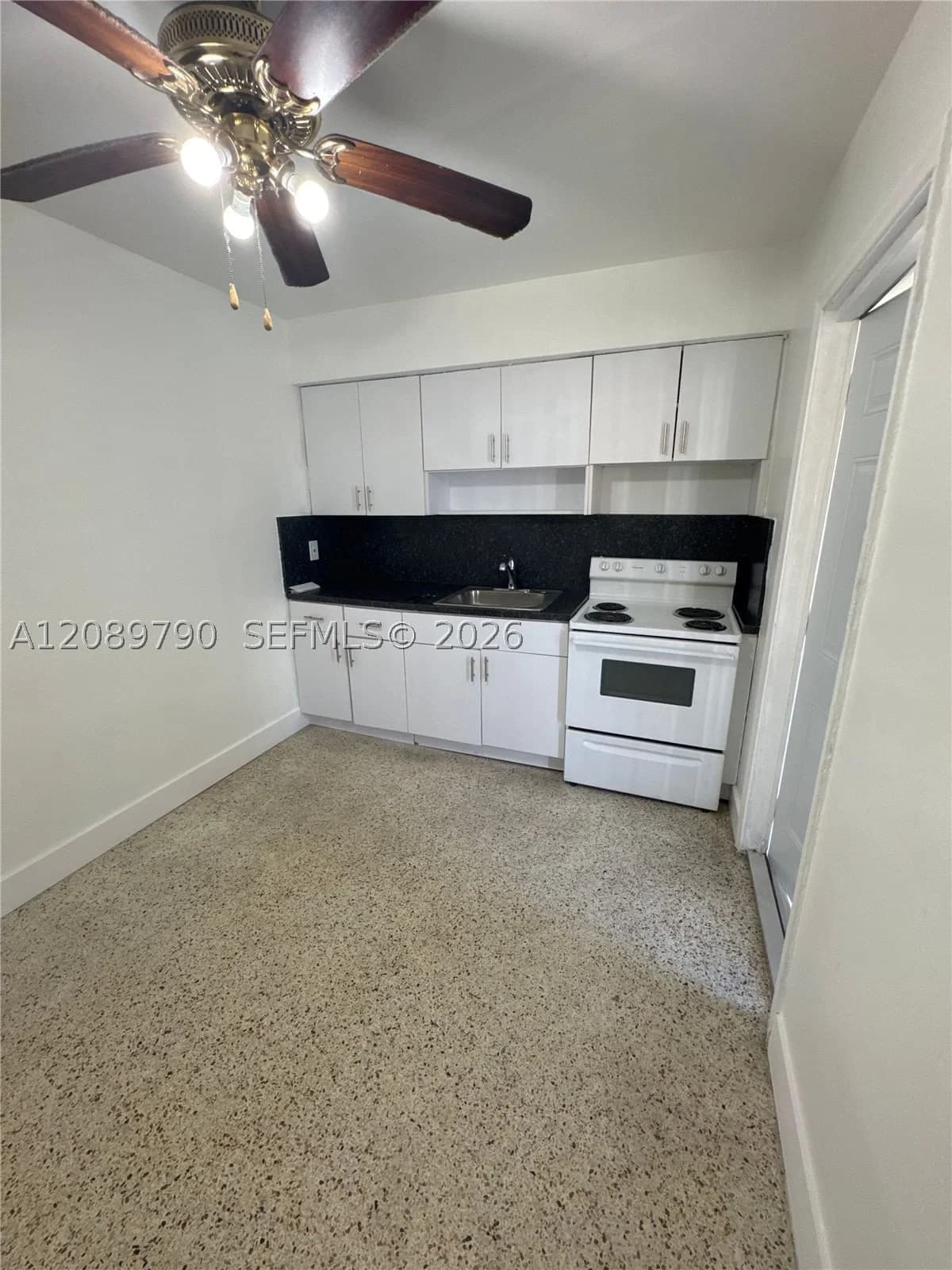 2-bedroom Apartment — 1018 2nd St #5, Miami, FL 33128