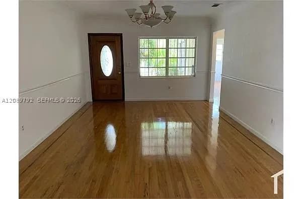 3+1 Müstakil ev — 800 25th Rd, Miami, FL 33129