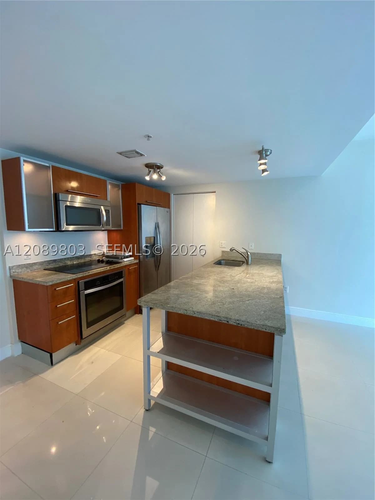 1+1 Condo — 185 7 ST #2610, Miami, FL 33130