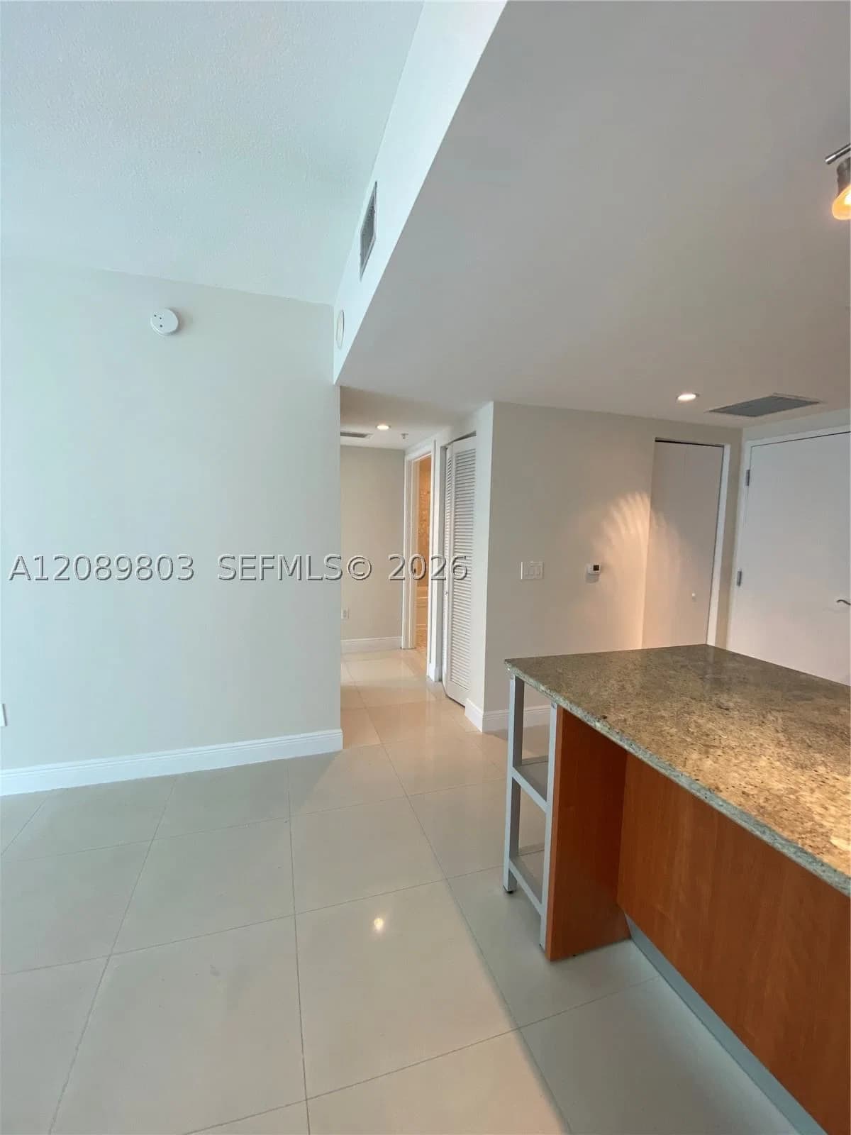 1+1 Condo — 185 7 ST #2610, Miami, FL 33130