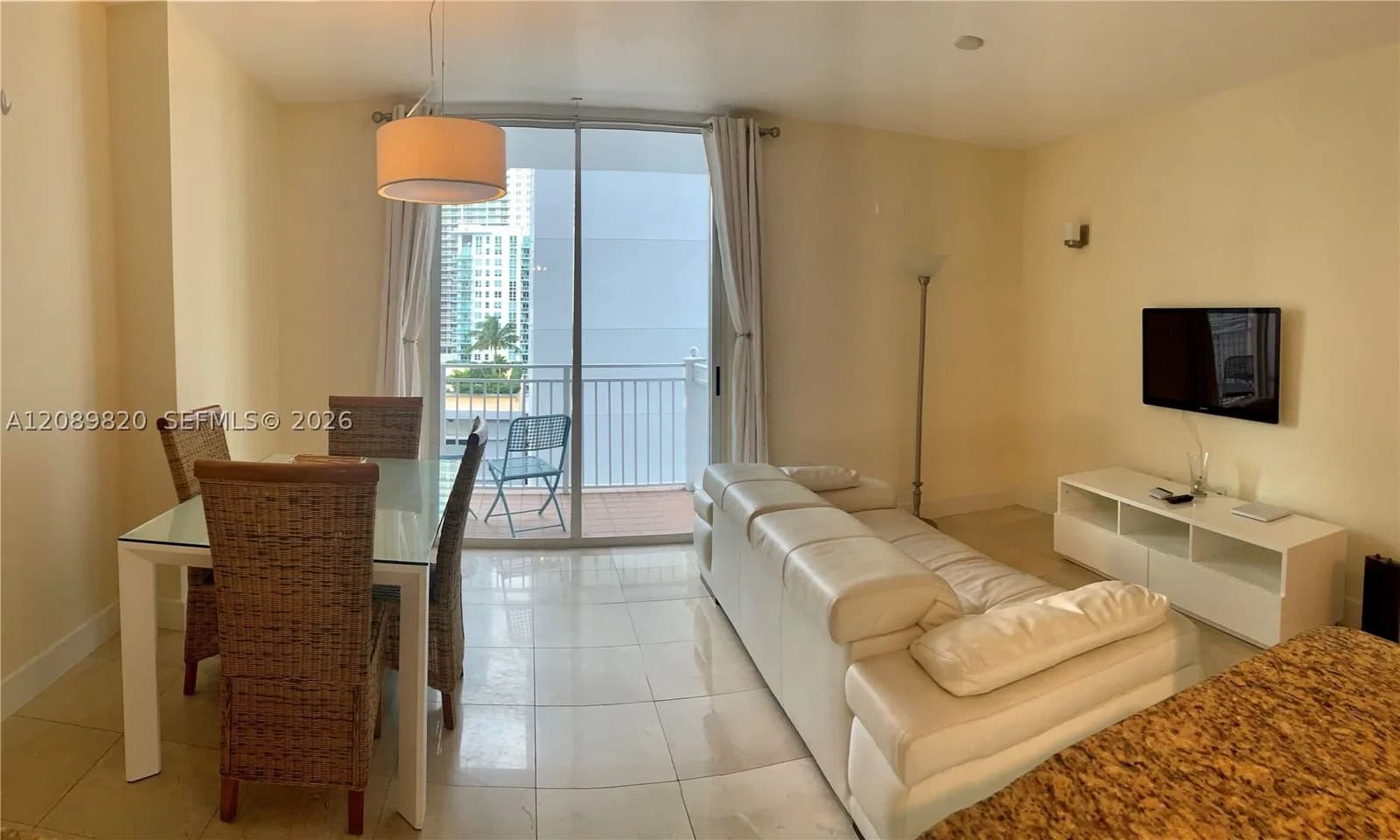 1-bedroom Condo — 185 14th Ter #1713, Miami, FL 33131