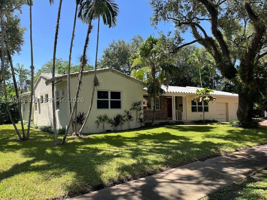 4+1 Müstakil ev — 508 Castania Ave, Coral Gables, FL 33146