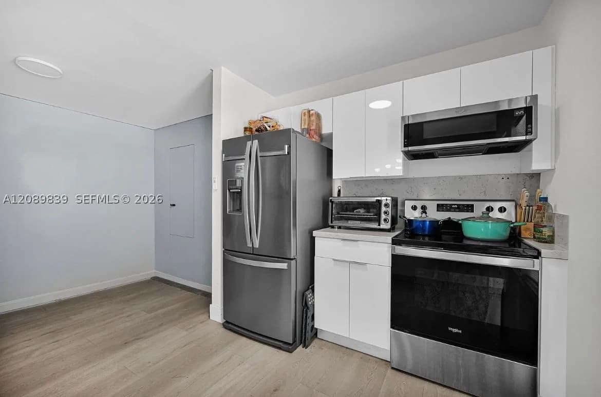 2-bedroom Property — 3231 25th St #1, Miami, FL 33133