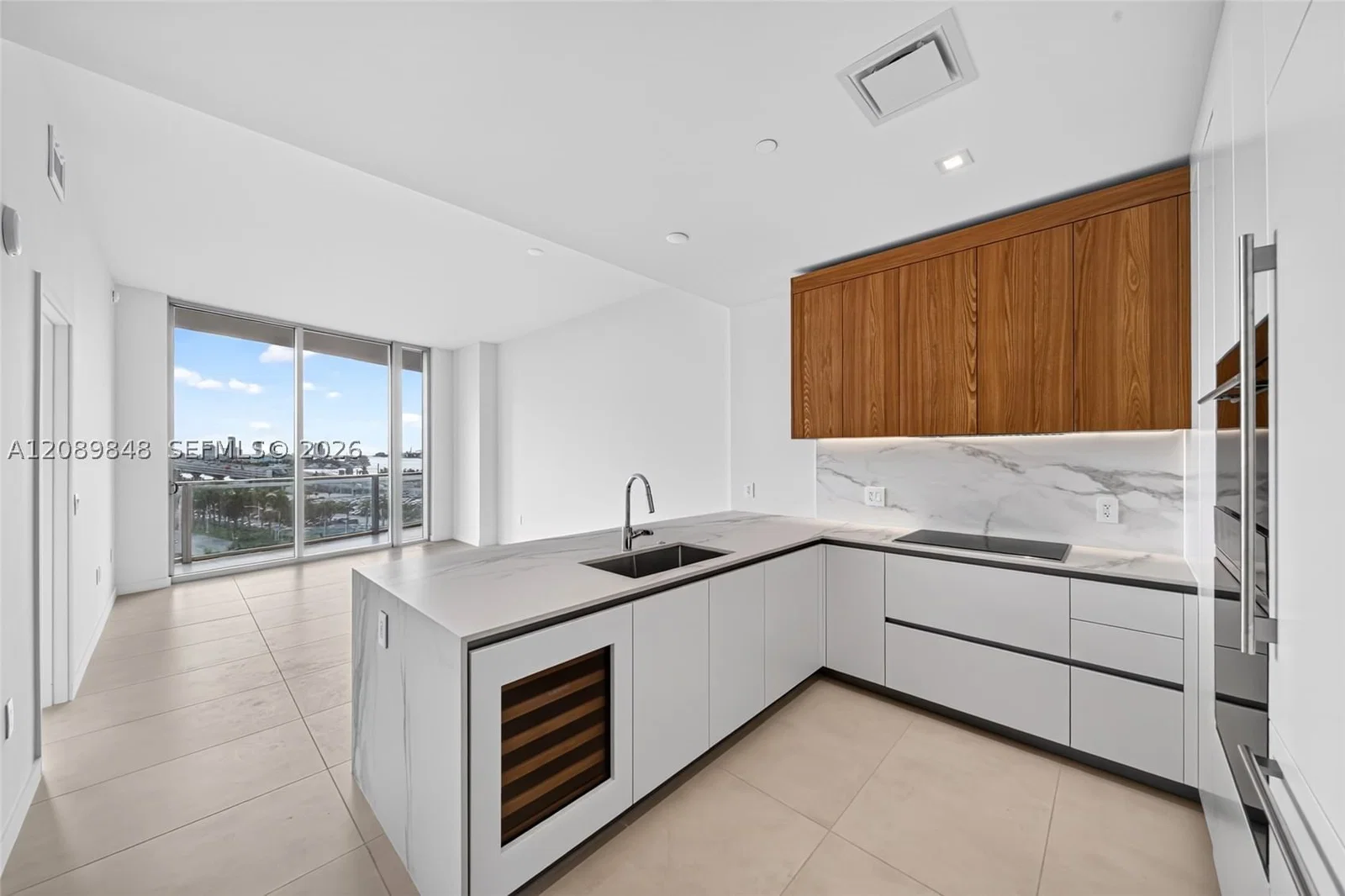 2-bedroom Condo — 1400 Biscayne Blvd #705, Miami, FL 33132