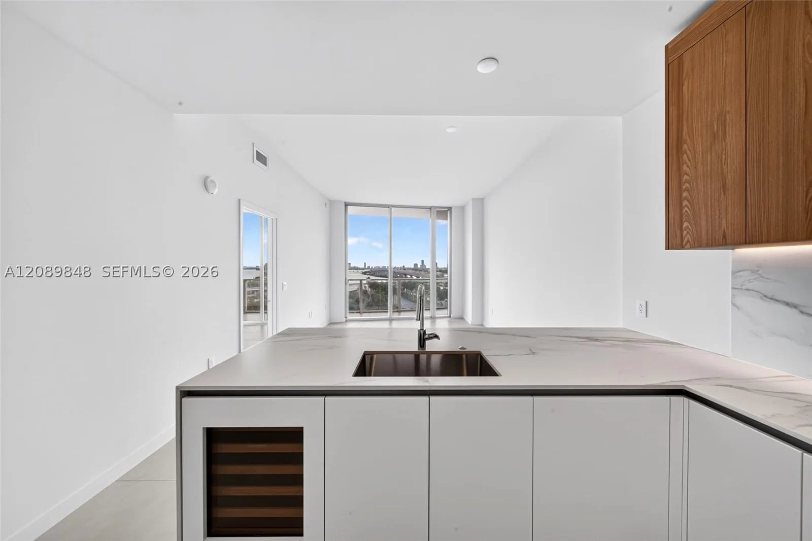 2-bedroom Condo — 1400 Biscayne Blvd #705, Miami, FL 33132