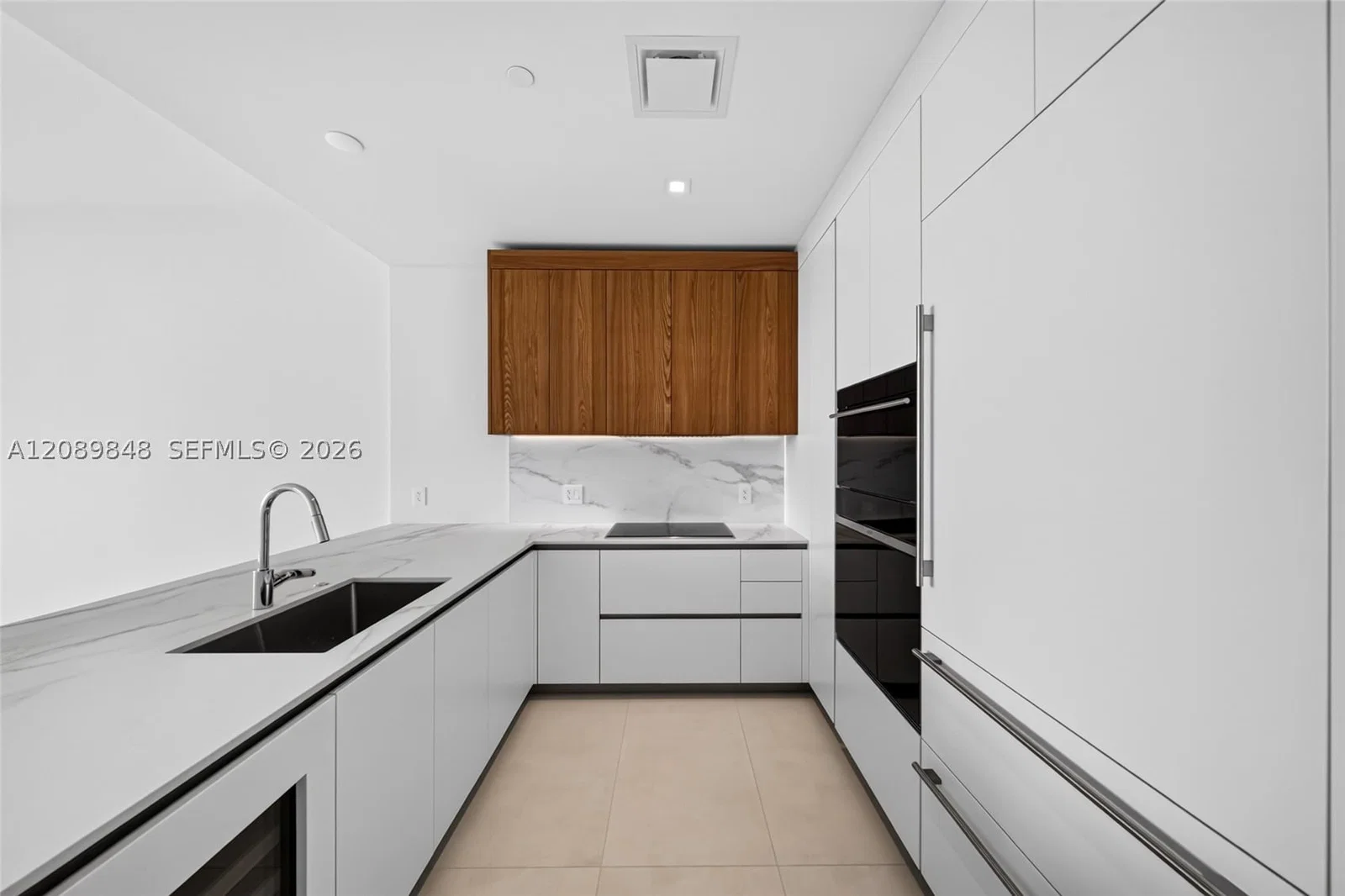 2-bedroom Condo — 1400 Biscayne Blvd #705, Miami, FL 33132