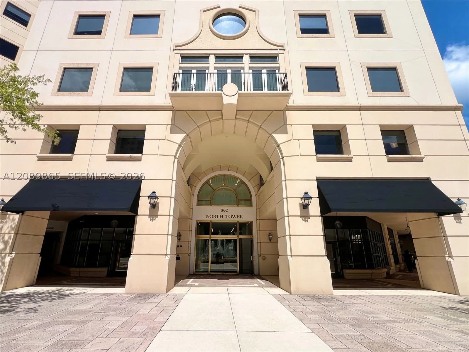 Mülk — 800 Douglas Rd #630, Coral Gables, FL 33134