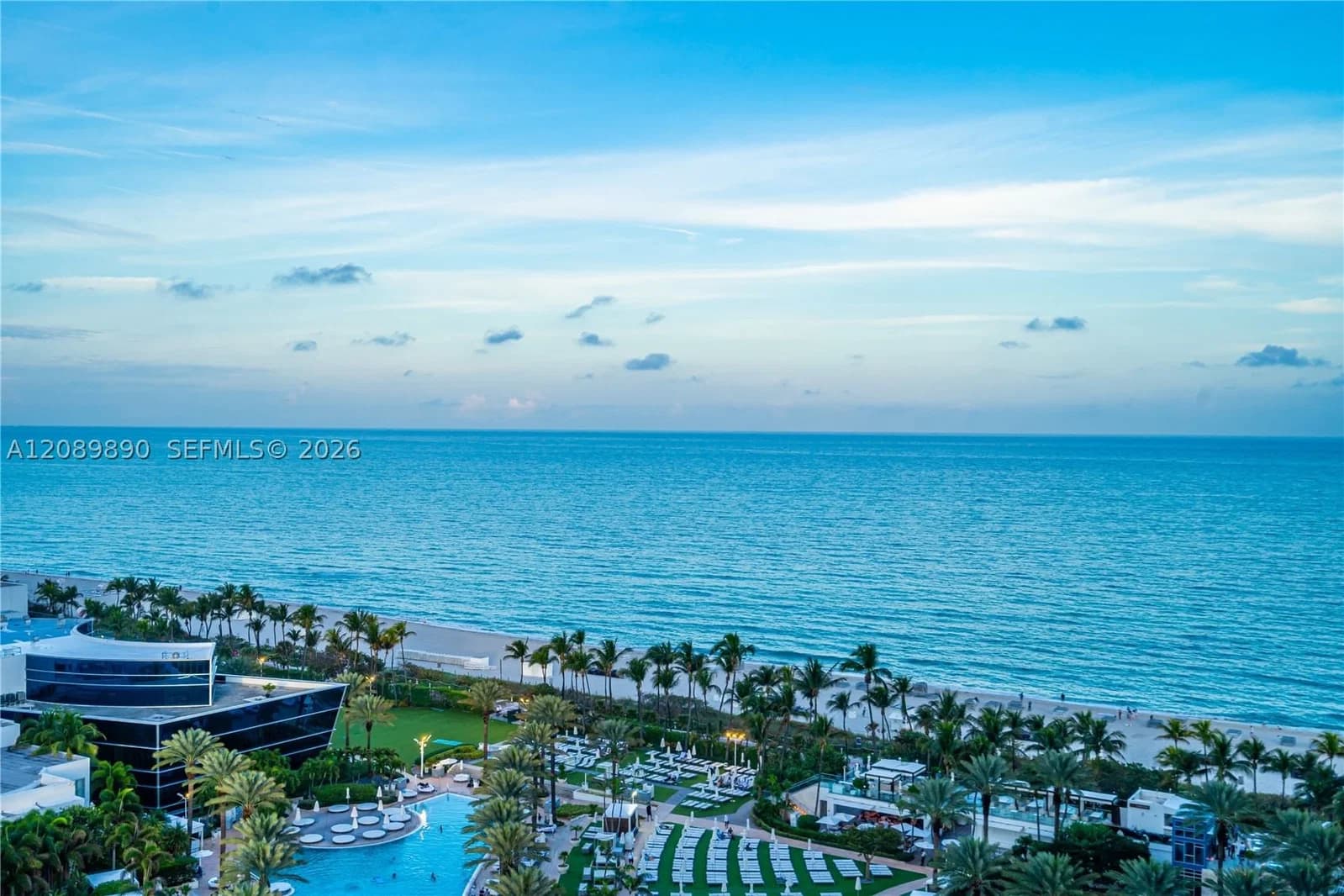 Condo — 4401 Collins Ave #1609, Miami Beach, FL 33140
