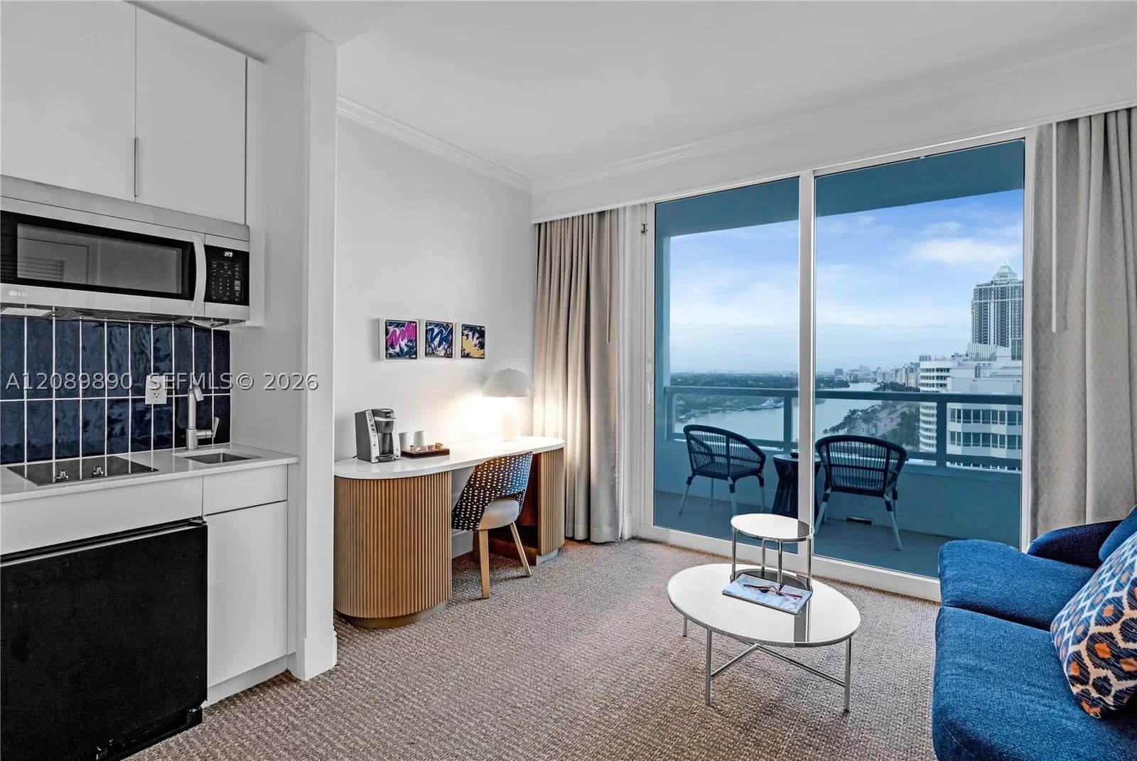 Condo — 4401 Collins Ave #1609, Miami Beach, FL 33140