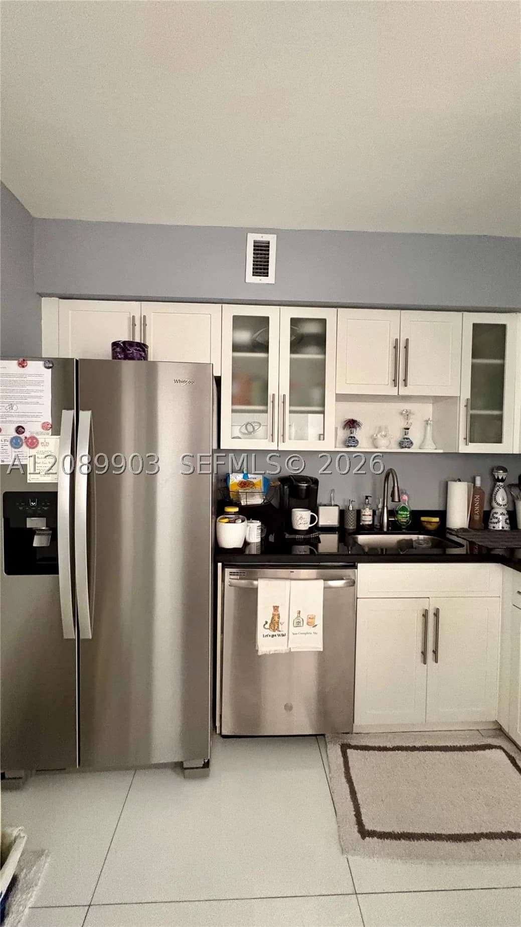 2-bedroom Condo — 5700 Collins Ave #11B, Miami Beach, FL 33140
