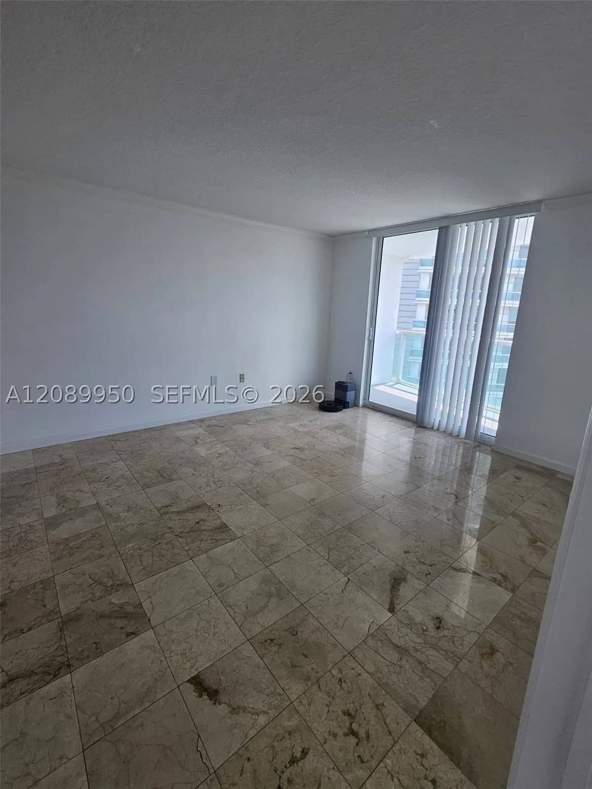 1+1 Condo — 2101 Brickell Ave #2111, Miami, FL 33129