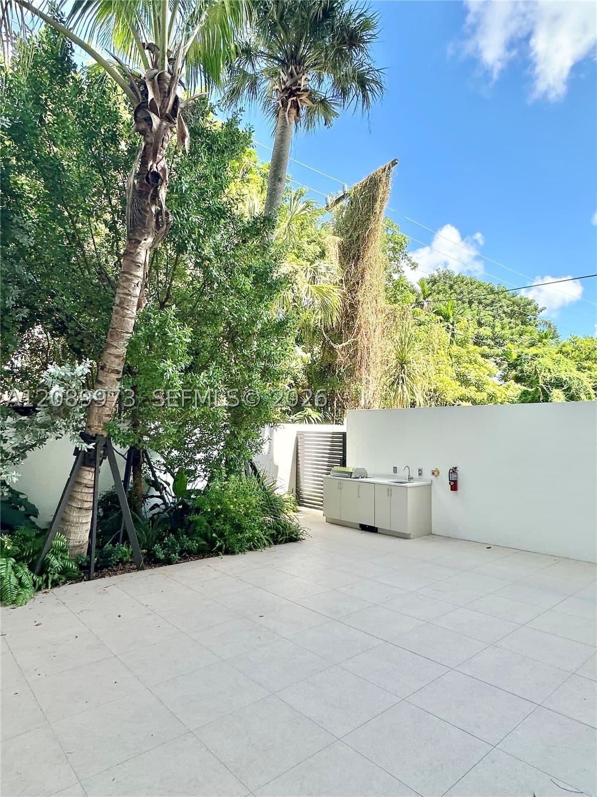 4-bedroom Condo — 2200 Brickell Ave. #GV02, Miami, FL 33129