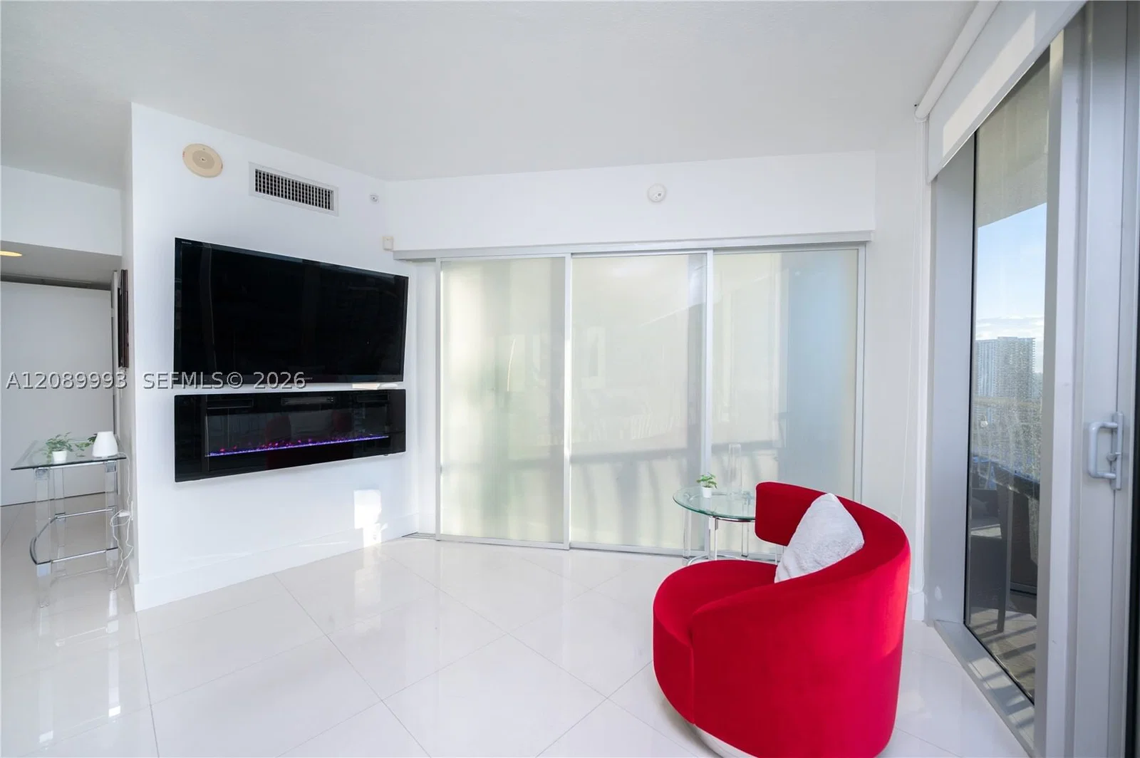 2+1 Condo — 1750 Bayshore Dr #2615, Miami, FL 33132