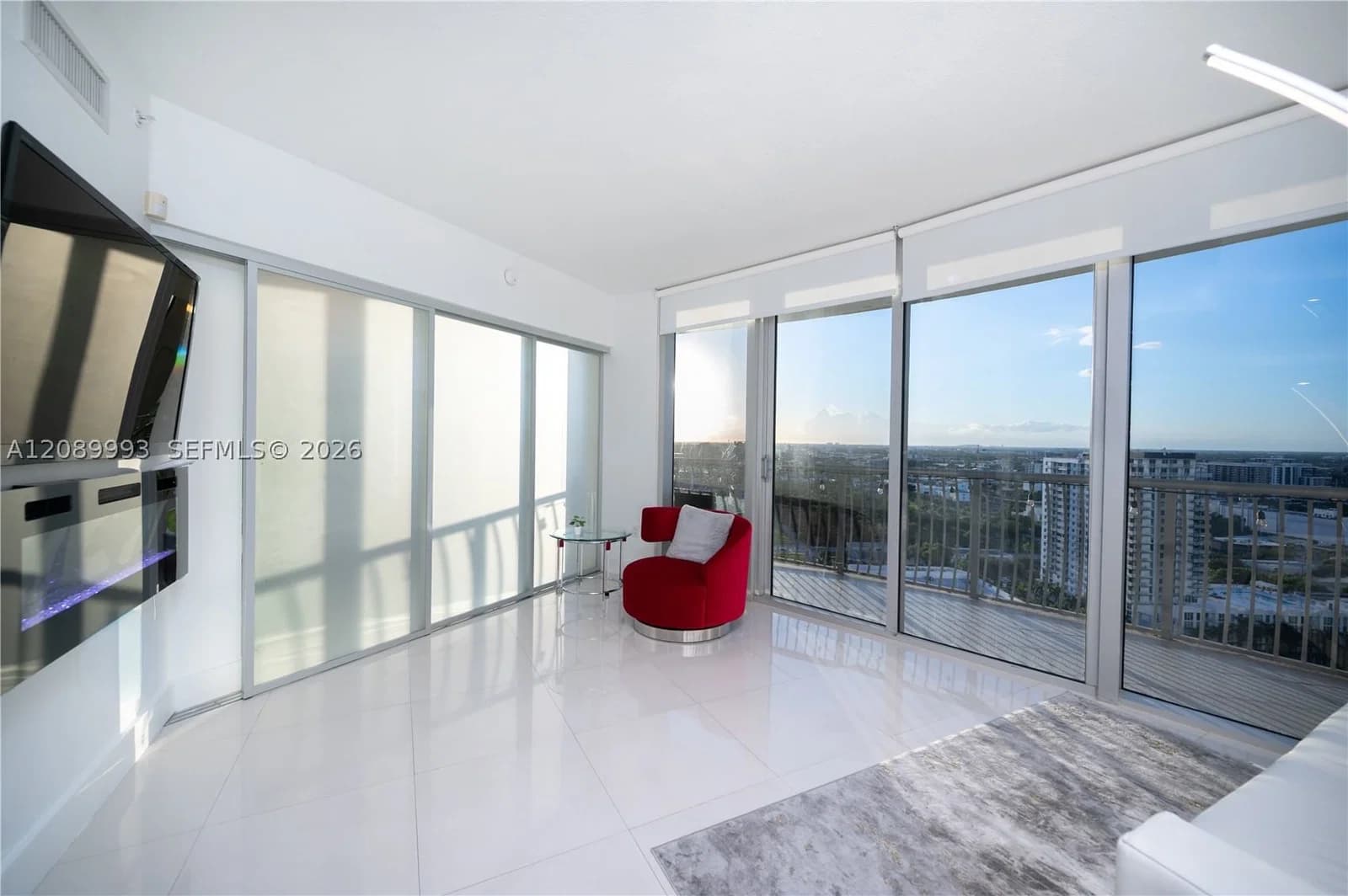 2+1 Condo — 1750 Bayshore Dr #2615, Miami, FL 33132