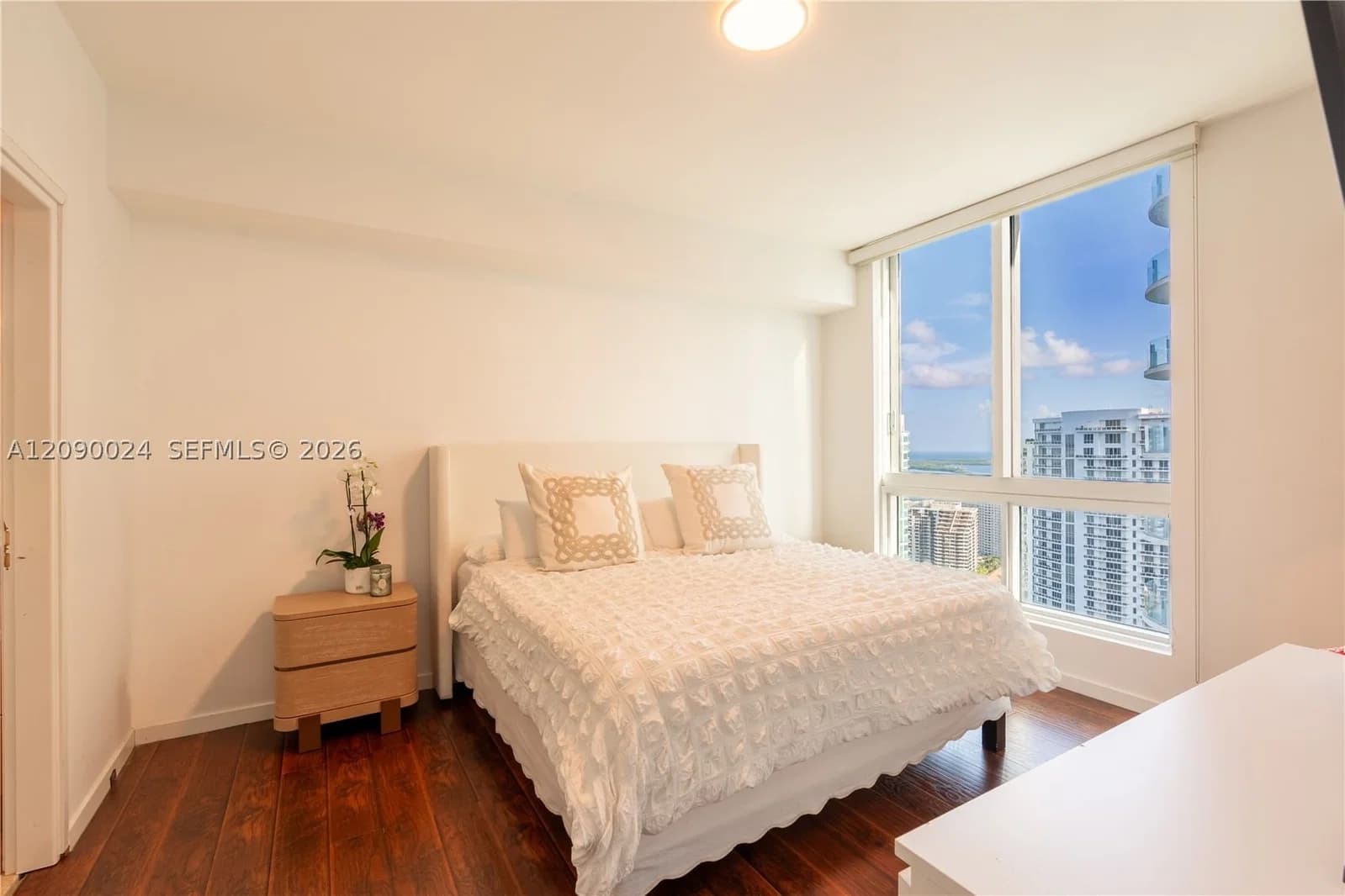 2-bedroom Condo — 300 Biscayne Blvd #T-3504, Miami, FL 33131
