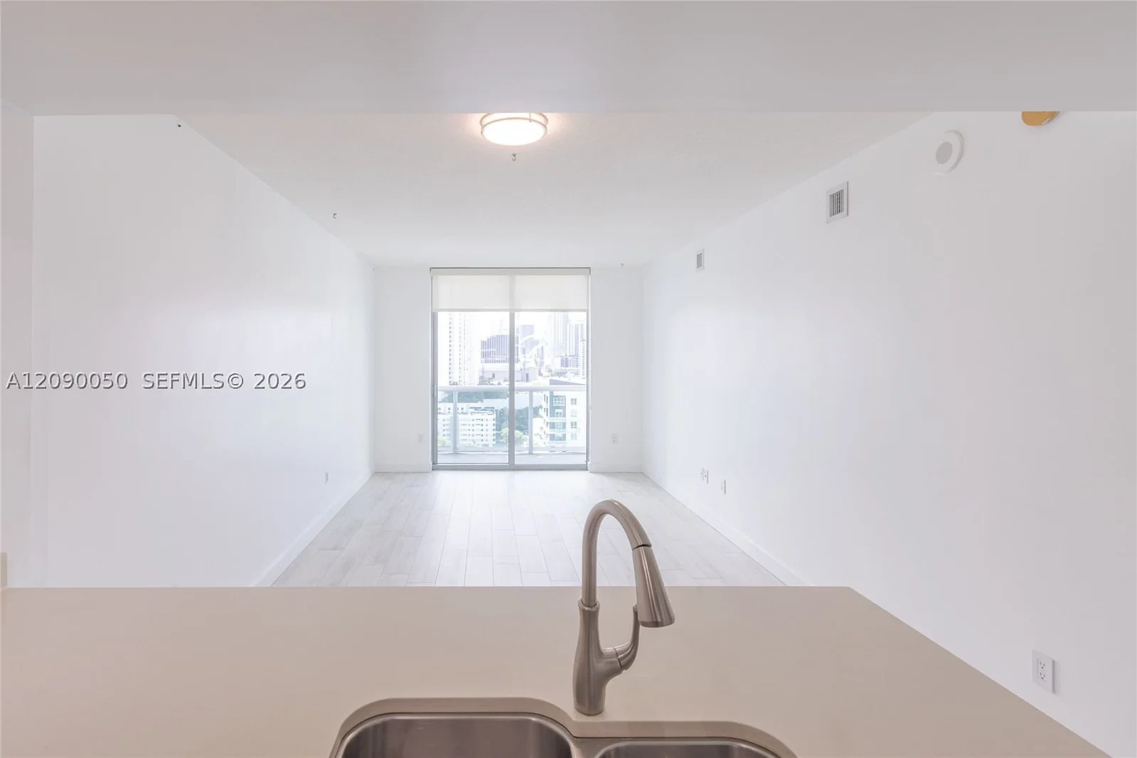 1-bedroom Condo — 333 24th St #1811, Miami, FL 33137