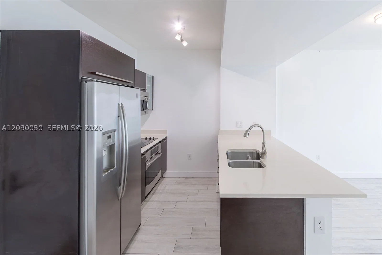 1-bedroom Condo — 333 24th St #1811, Miami, FL 33137