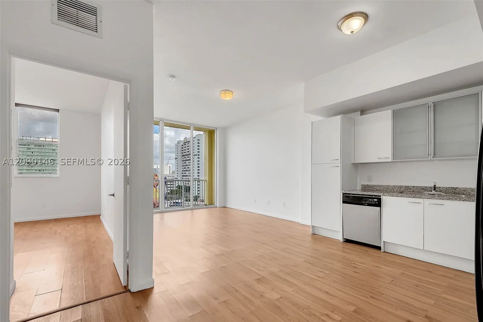 1-bedroom Condo — 1350 8th Ct #B-7, Miami, FL 33136