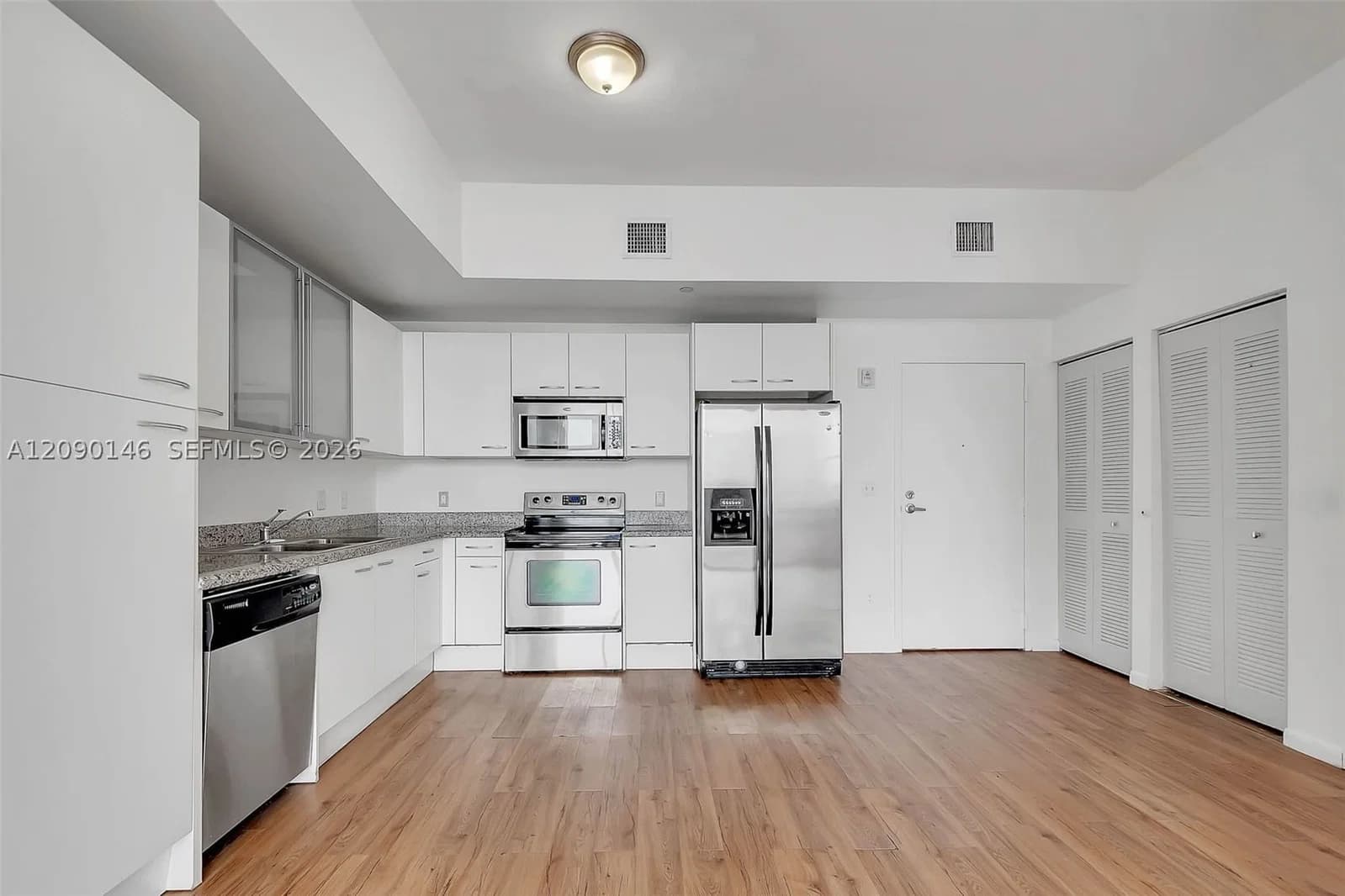1-bedroom Condo — 1350 8th Ct #B-7, Miami, FL 33136