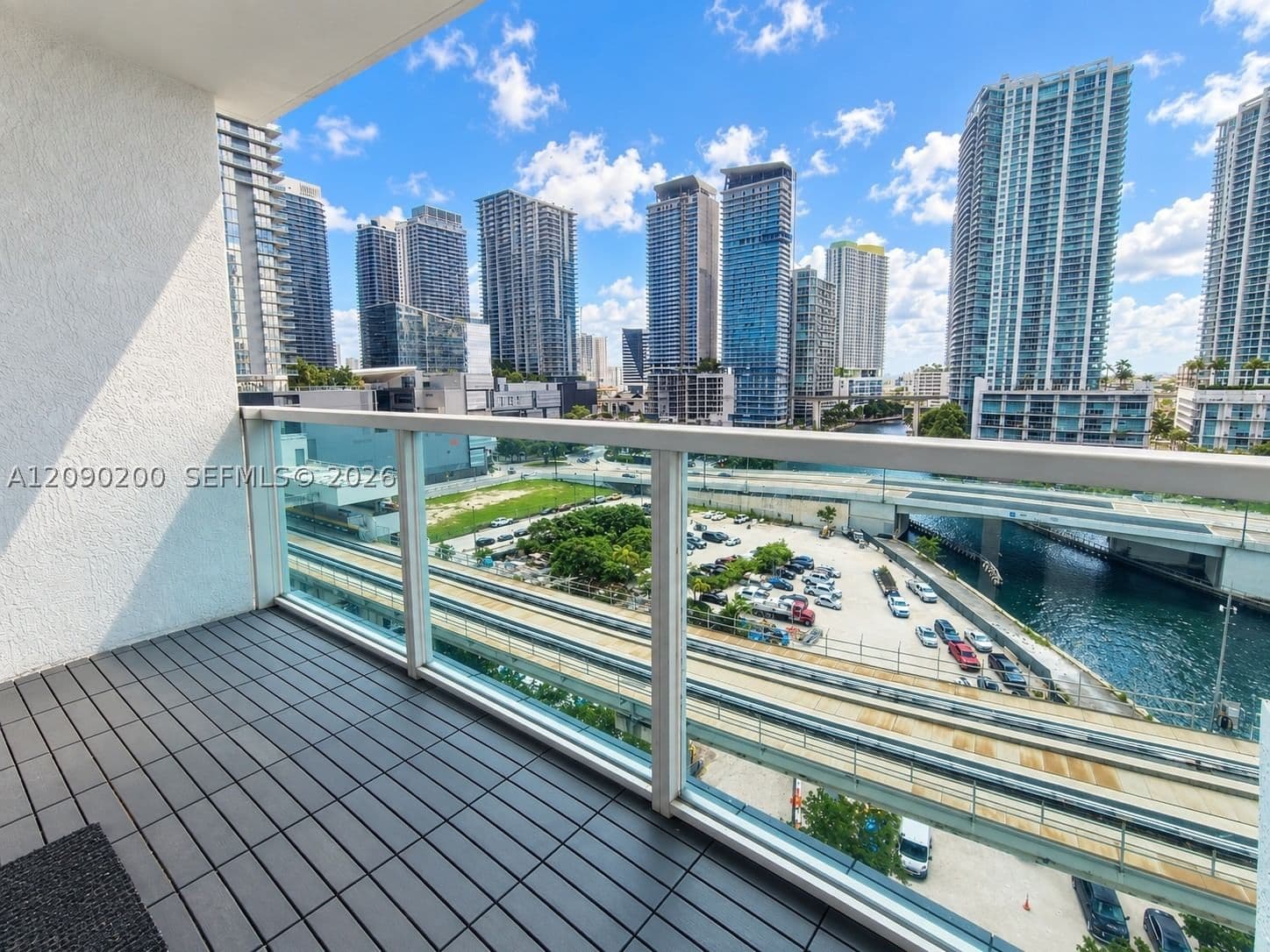 1-bedroom Condo — 31 5 ST #1203, Miami, FL 33131