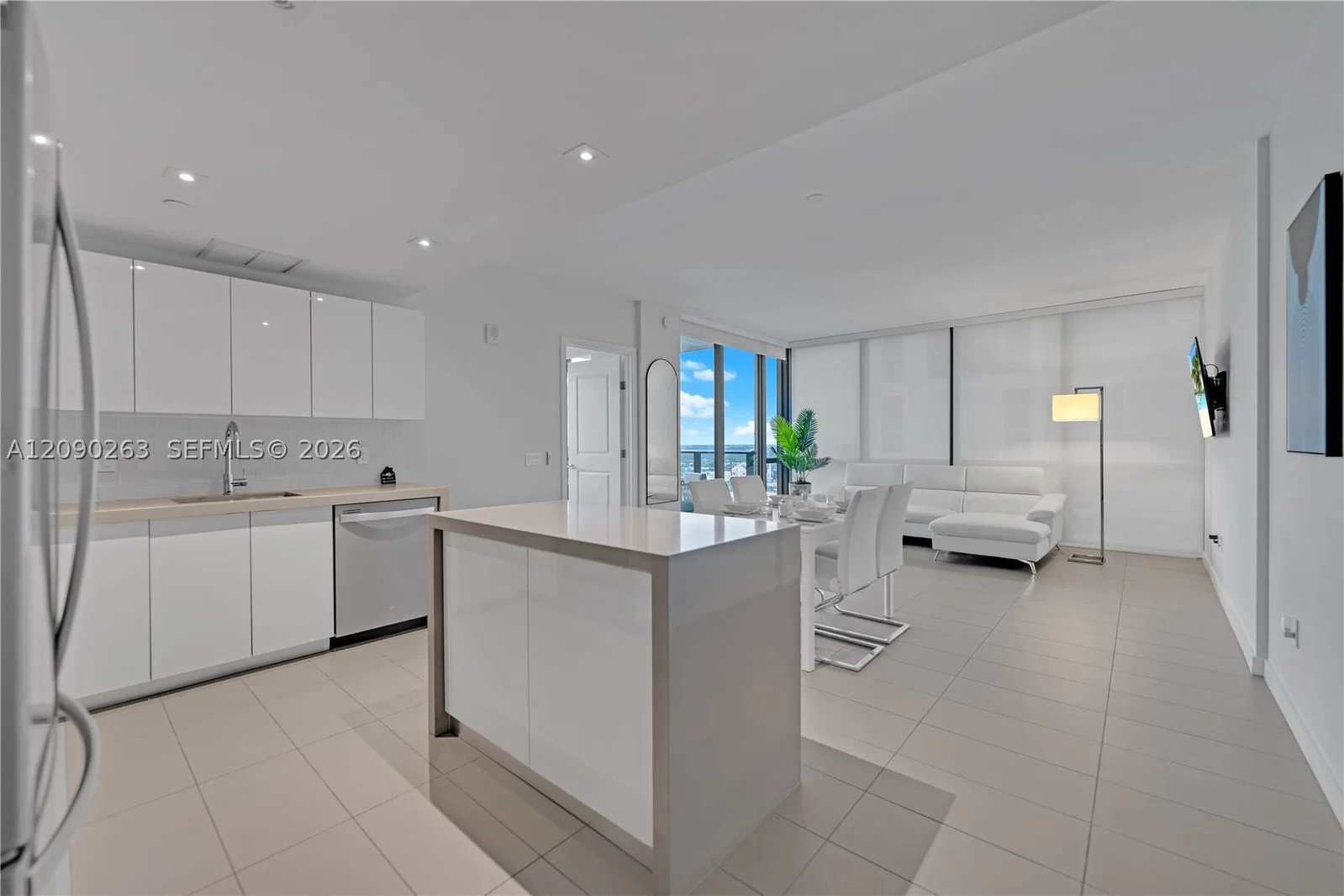 2+1 Condo — 1600 1st Ave #2916, Miami, FL 33132