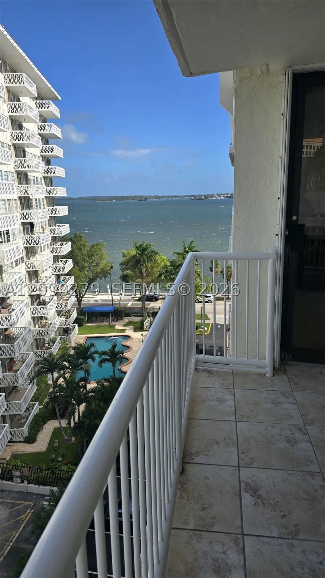 1-bedroom Condo — 1440 Brickell Bay Dr #909, Miami, FL 33131
