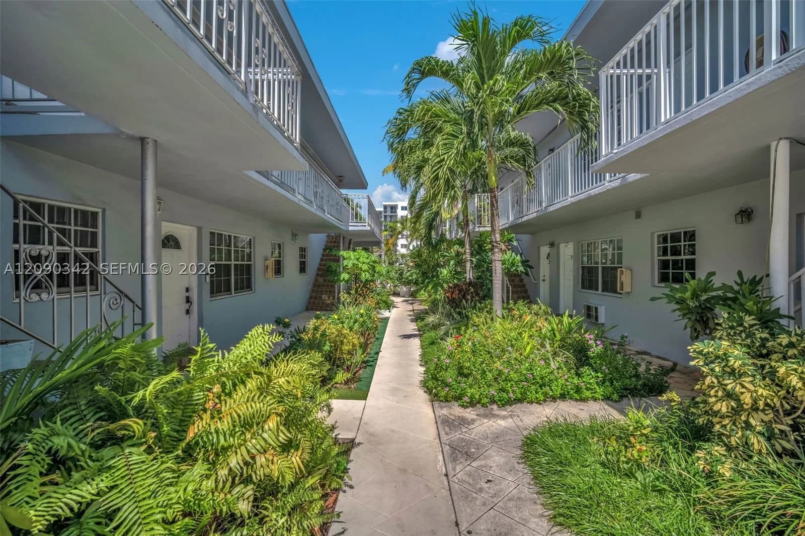 1+1 Condo — 8010 Tatum Waterway Dr #5, Miami Beach, FL 33141