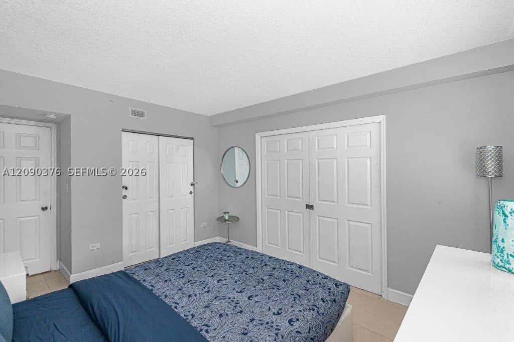 2-bedroom Condo — 1500 Bay Rd #128S, Miami Beach, FL 33139