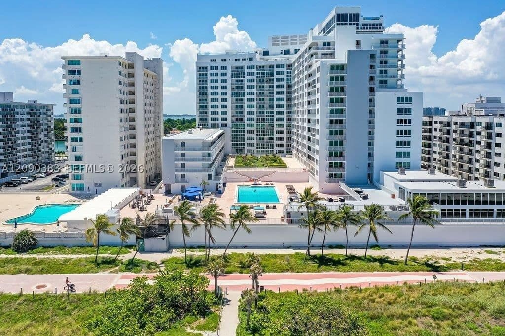 2-bedroom Condo — 5401 Collins Ave #231, Miami Beach, FL 33140