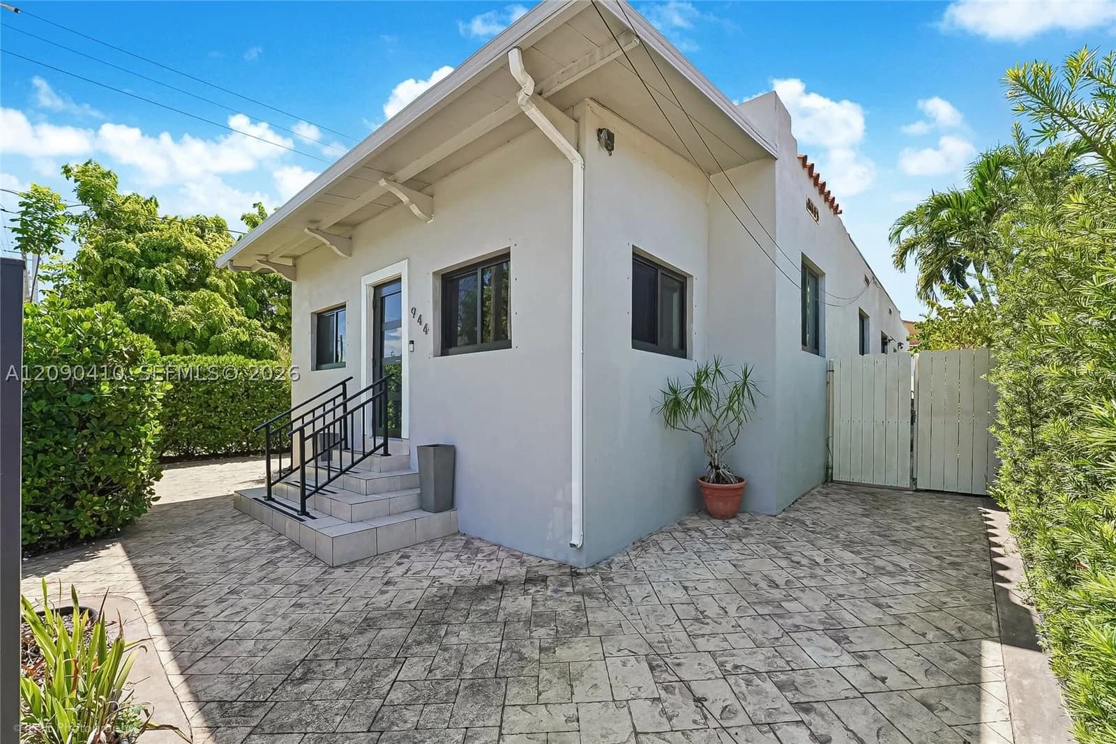3-bedroom Single-Family Home — 944 10th Ave, Miami, FL 33130