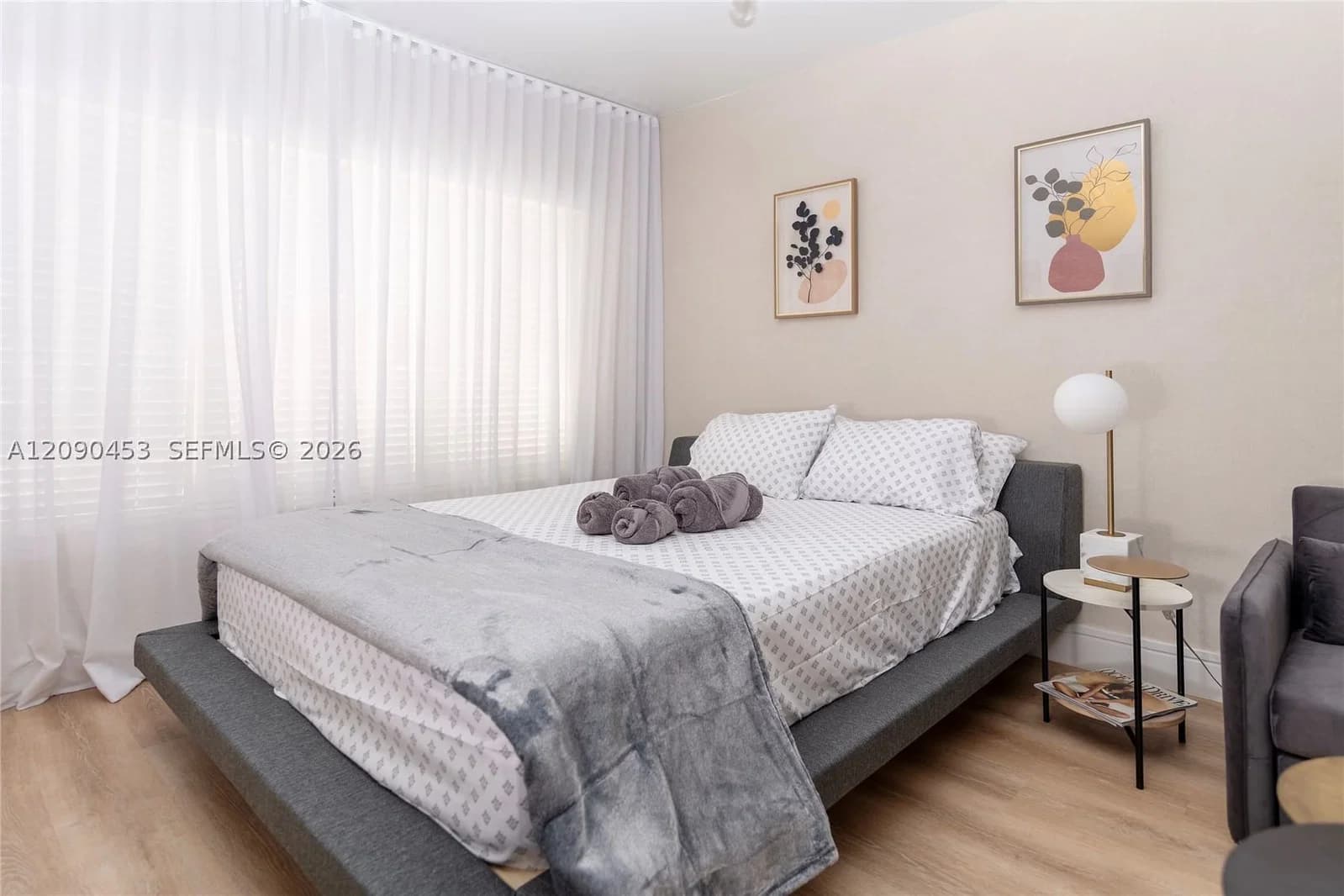 Condo — 918 Ocean Dr #206, Miami Beach, FL 33139