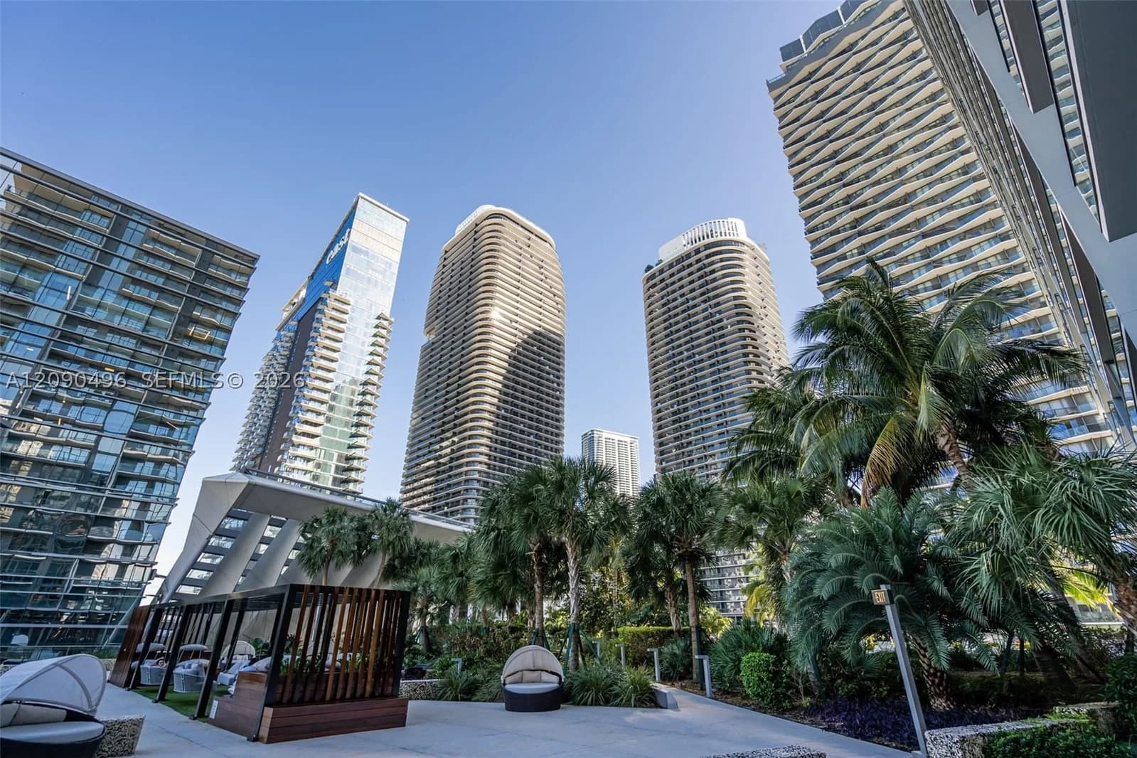 2+1 Condo — 88 7th St #1901, Miami, FL 33130