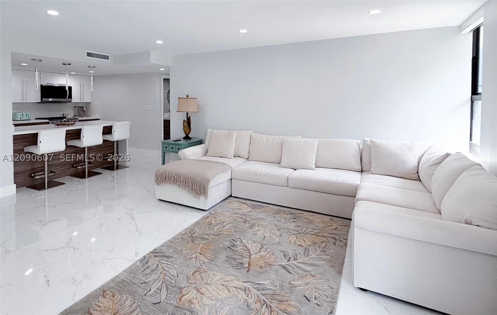 2+1 Condo — 1800 Collins Ave #3B, Miami Beach, FL 33139