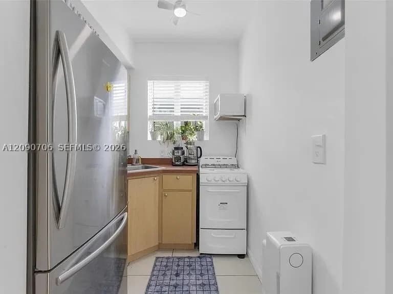 1+1 Condo — 1027 Euclid Ave #12, Miami Beach, FL 33139