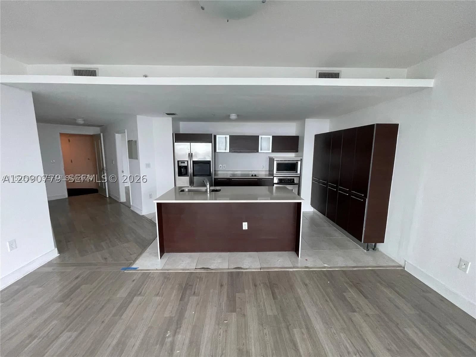 2+1 Condo — 1900 Bayshore Dr #2318, Miami, FL 33132