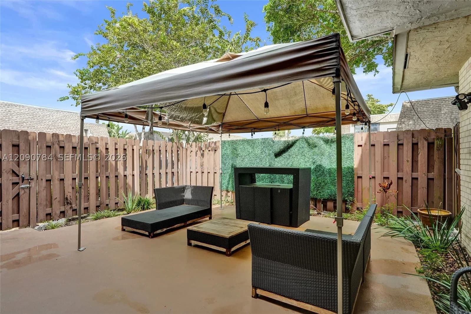 2+1 Townhouse — 8108 23rd Ct #26B, North Lauderdale, FL 33068