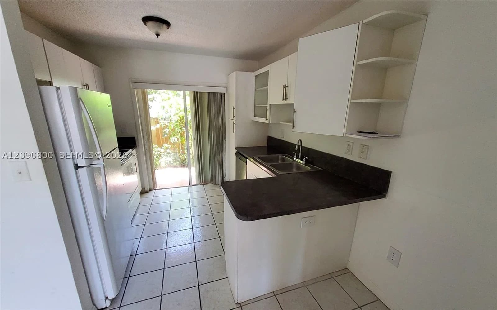 2+1 Condo — 5810 18th Ln #101, Hialeah, FL 33012