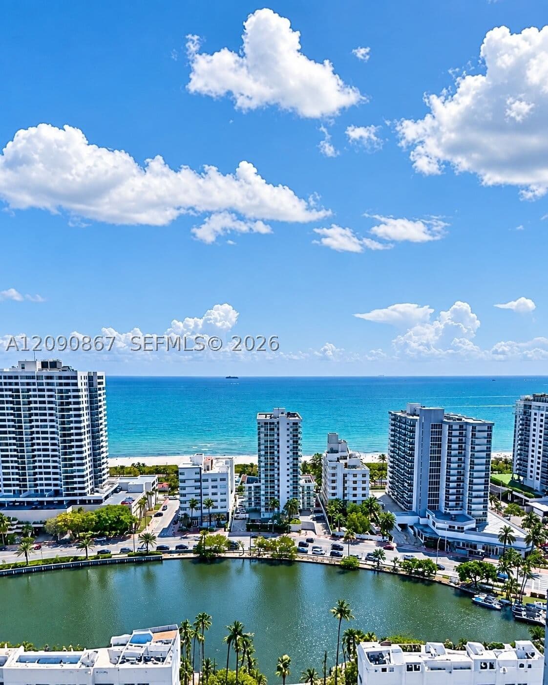 1-bedroom Condo — 2457 Collins Ave #202, Miami Beach, FL 33140