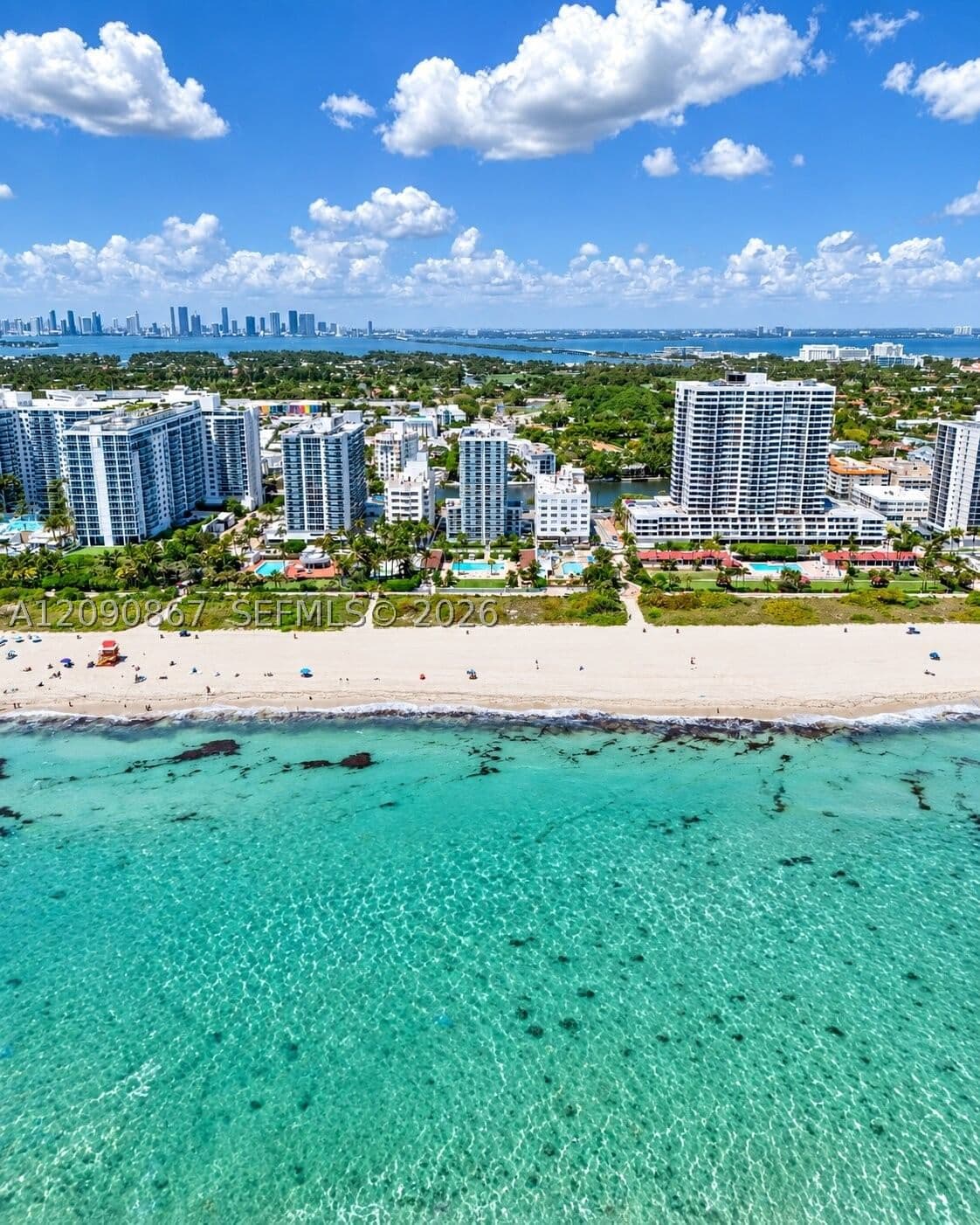 1-bedroom Condo — 2457 Collins Ave #202, Miami Beach, FL 33140
