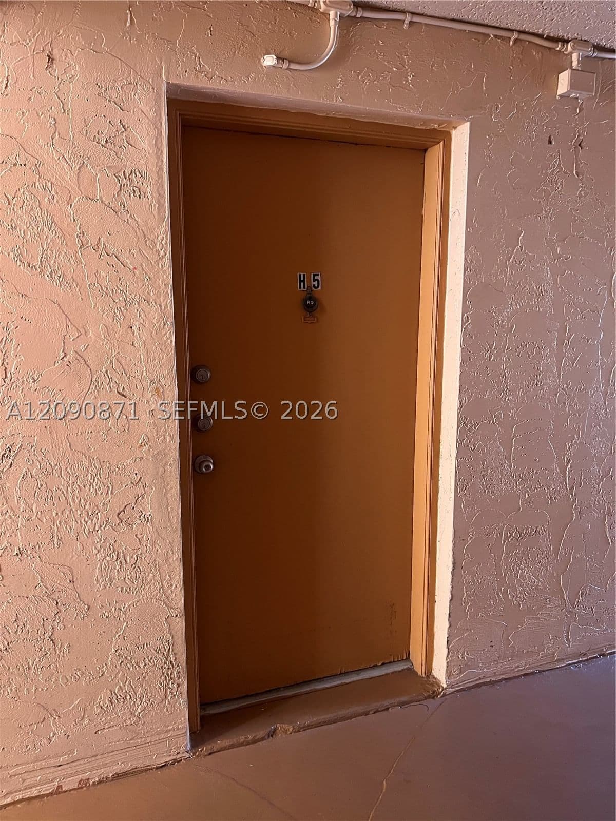 2-bedroom Condo — 7200 Fairway Dr #H5, Miami Lakes, FL 33014