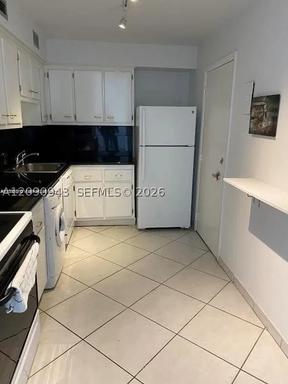 1+1 Condo — 6770 Indian Creek Dr #14K, Miami Beach, FL 33141