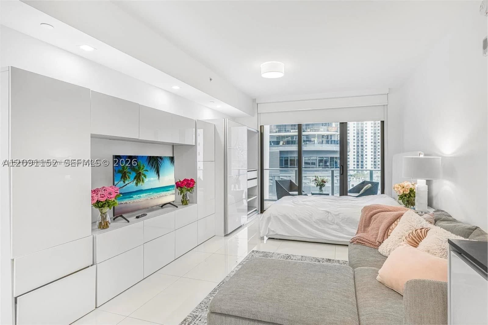 Condo — 1010 Brickell Ave #1710, Miami, FL 33131