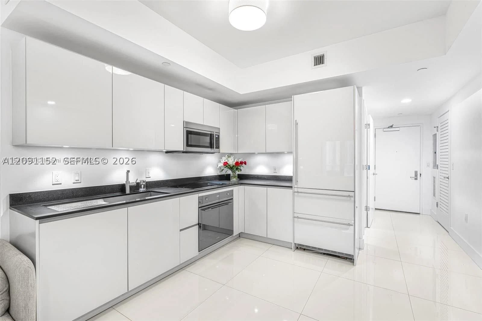 Condo — 1010 Brickell Ave #1710, Miami, FL 33131