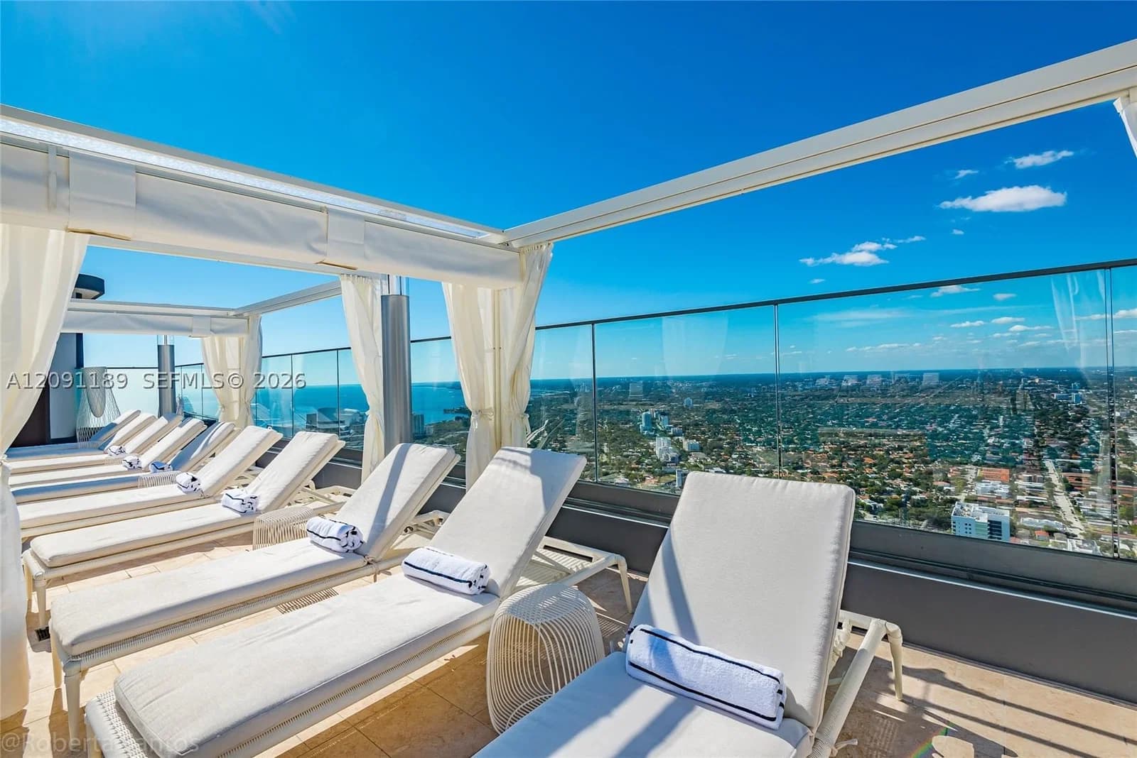 1+1 Condo — 1000 Brickell Plz #3011, Miami, FL 33131